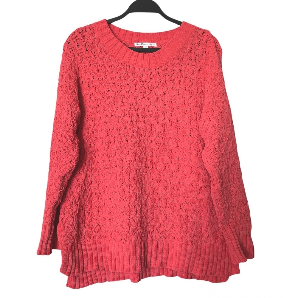 Seven7 Textured Chenille Crew Neck Sweater in Hibiscus Coral Size Medium